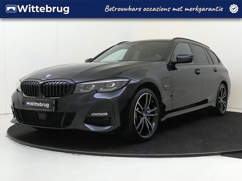 Occasion BMW 330 Executive 184 PK (135 kW) 2023 Zwart Stationwagen
