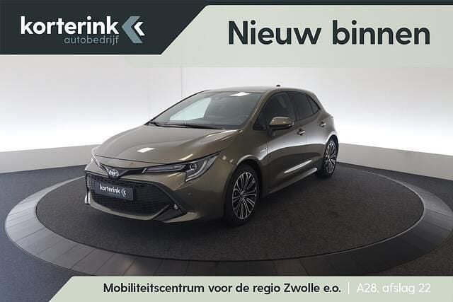 Groen Gebruikt 2019 Toyota Corolla Style Hatchback | € 21.950 (Eerlijke prijs) - Afbeelding 1/4