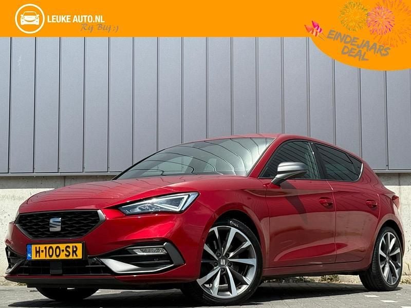Rood Gebruikt 2020 Seat Leon FR Hatchback | € 20.930 (Eerlijke prijs) - Afbeelding 1/4