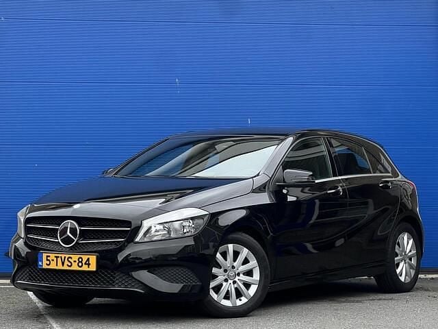 Zwart Gebruikt 2013 Mercedes A180 Ambition Hatchback | € 12.949 (Eerlijke prijs) - Afbeelding 1/4