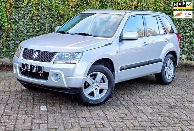 Grijs Occasion 2006 Suzuki Grand Vitara Exclusive SUV | € 6.595 (Eerlijke prijs) - Afbeelding 1/4