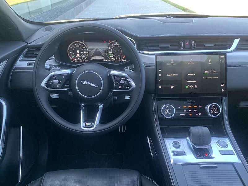 Occasion Jaguar F-Pace R-Dynamic 301 PK (221 kW) 2022 Zwart SUV