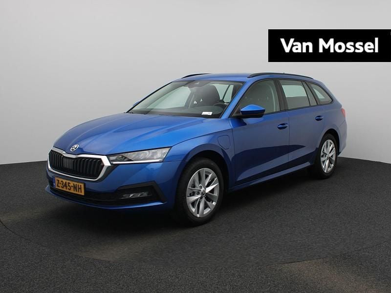 Occasion Skoda Octavia Business Line 204 PK (150 kW) 2024 Blauw Stationwagen