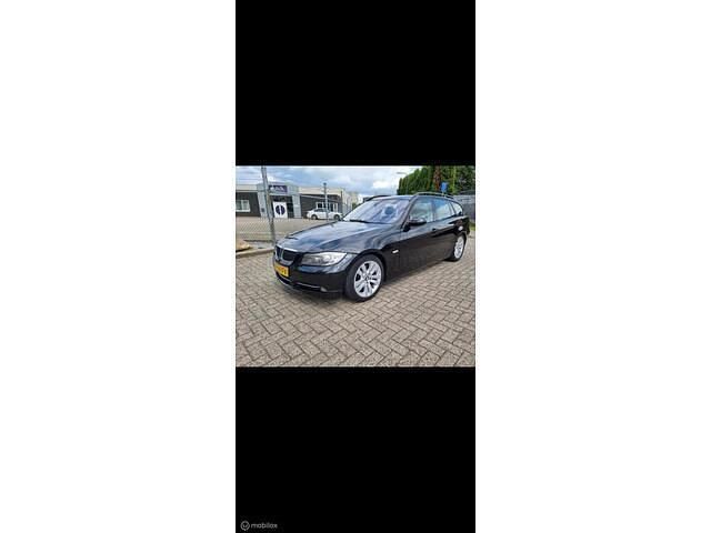 Zwart Gebruikt 2006 BMW 330 Executive Stationwagen | € 5.500 (Super prijs) - Afbeelding 1/4