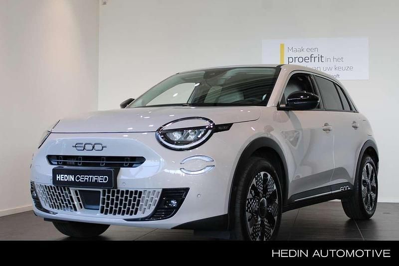 Bruin Gebruikt 2024 Fiat 600 La Prima SUV | € 26.950 (Eerlijke prijs) - Afbeelding 1/3