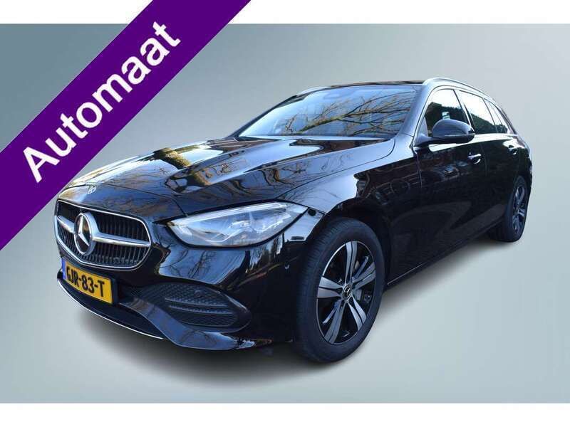 Zwart, metallic lak Gebruikt 2023 Mercedes C300 Luxury Stationwagen | € 41.750 (Eerlijke prijs) - Afbeelding 1/4
