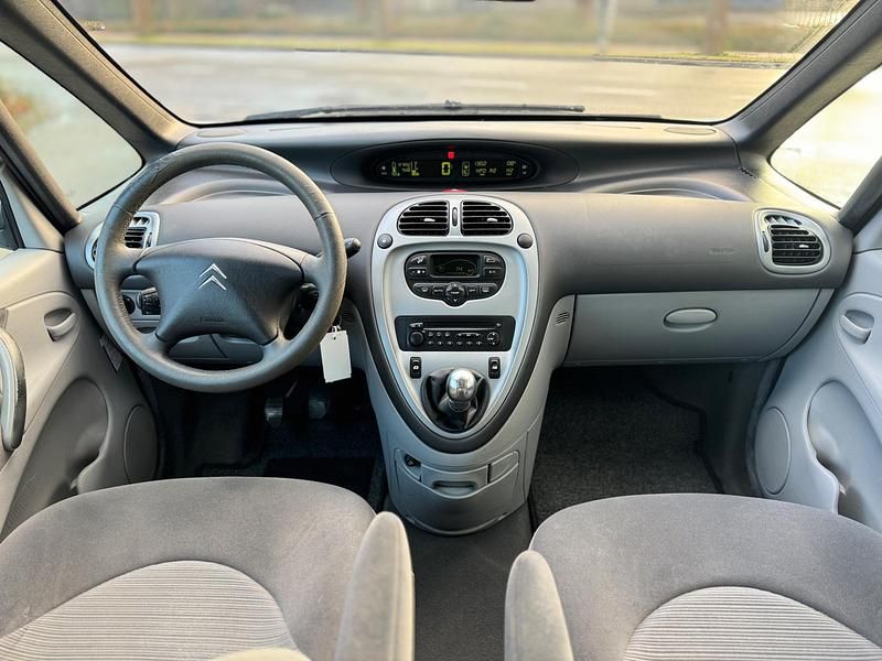 Occasion Citroën Xsara Picasso Attraction 109 PK (80 kW) 2006 Grijs MPV