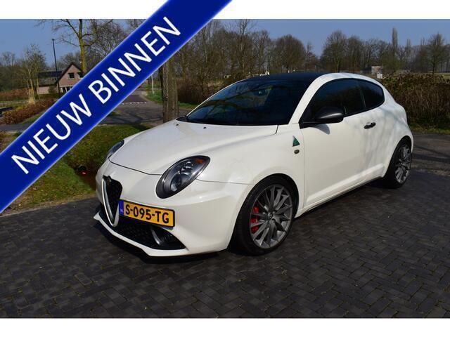 Wit Gebruikt 2016 Alfa Romeo MiTo Quadrifoglio Verde Hatchback | € 13.980 (Eerlijke prijs) - Afbeelding 1/4