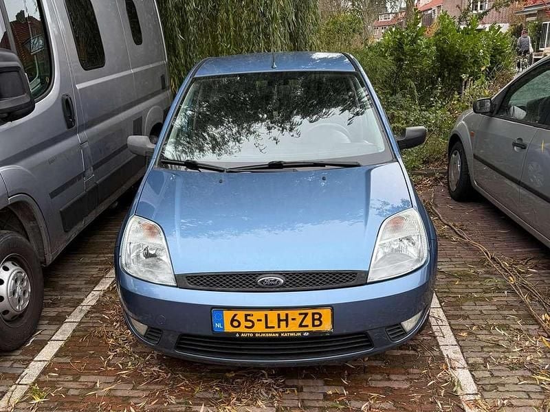 Blauw Gebruikt 2003 Ford Fiesta Trend Hatchback | € 1.000 (Eerlijke prijs) - Afbeelding 1/4
