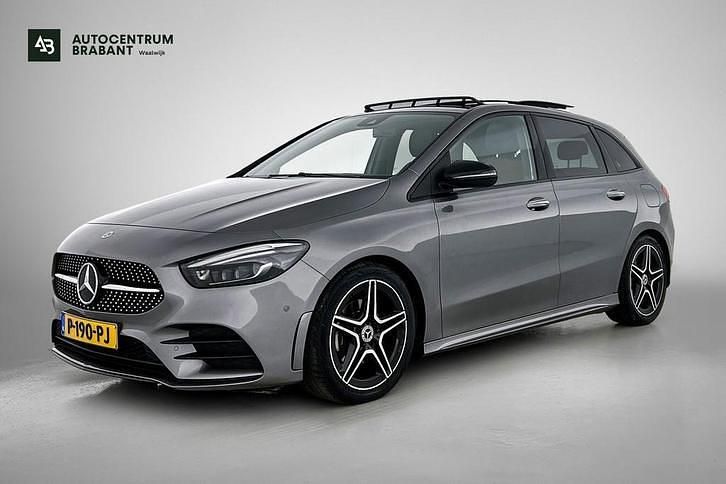 Grijs Gebruikt 2022 Mercedes B180 Business MPV | € 25.845 (Goede deal) - Afbeelding 1/4