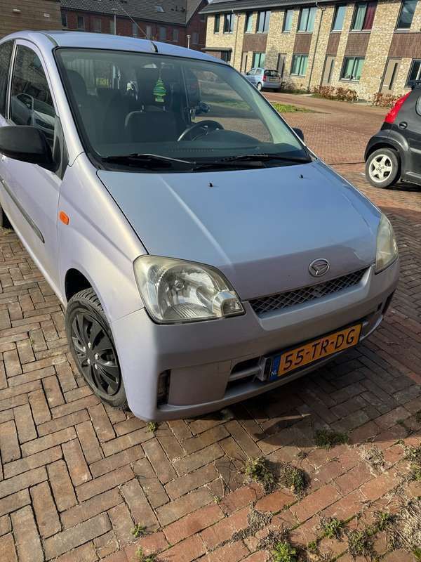 Paars Gebruikt 2007 Daihatsu Cuore Hatchback | € 1.950 (Eerlijke prijs) - Afbeelding 1/4