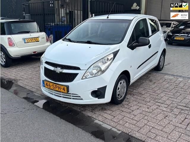 Wit Gebruikt 2011 Chevrolet Spark LS Hatchback | € 1.950 (Eerlijke prijs) - Afbeelding 1/4