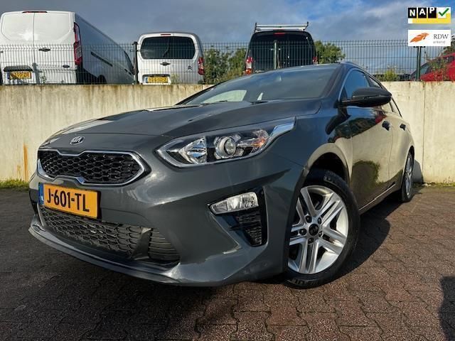 Grijs, metallic lak Gebruikt 2020 Kia Ceed Sportswagon Stationwagen | € 11.444 (Eerlijke prijs) - Afbeelding 1/4