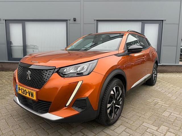 Oranje Occasion 2022 Peugeot 2008 Allure SUV | € 14.750 (Super prijs) - Afbeelding 1/4