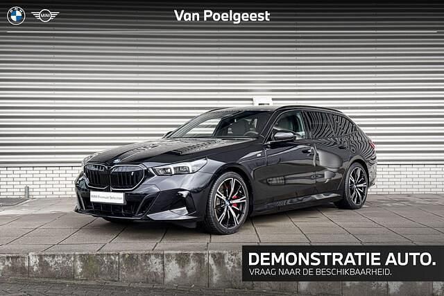 Occasion BMW i5 250 kW (340 PK) 2026 Saphirschwarz metallic (475) (zwart metallic) Stationwagen