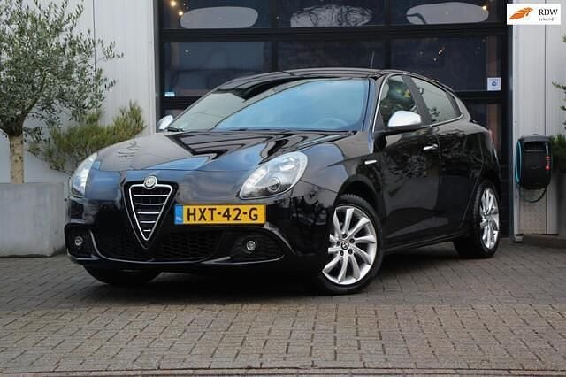 Occasion Alfa Romeo Giulietta Turismo 120 PK (88 kW) 2012 Zwart Hatchback