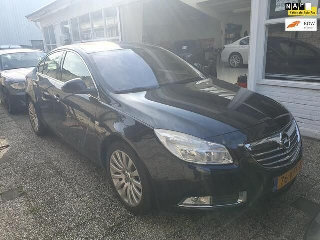 Zwart Gebruikt 2009 Opel Insignia Cosmo Sedan | € 4.950 (Eerlijke prijs) - Afbeelding 1/4