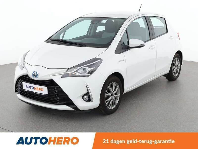 Wit Gebruikt 2017 Toyota Yaris Hybrid Comfort Hatchback | € 14.049 (Eerlijke prijs) - Afbeelding 1/3