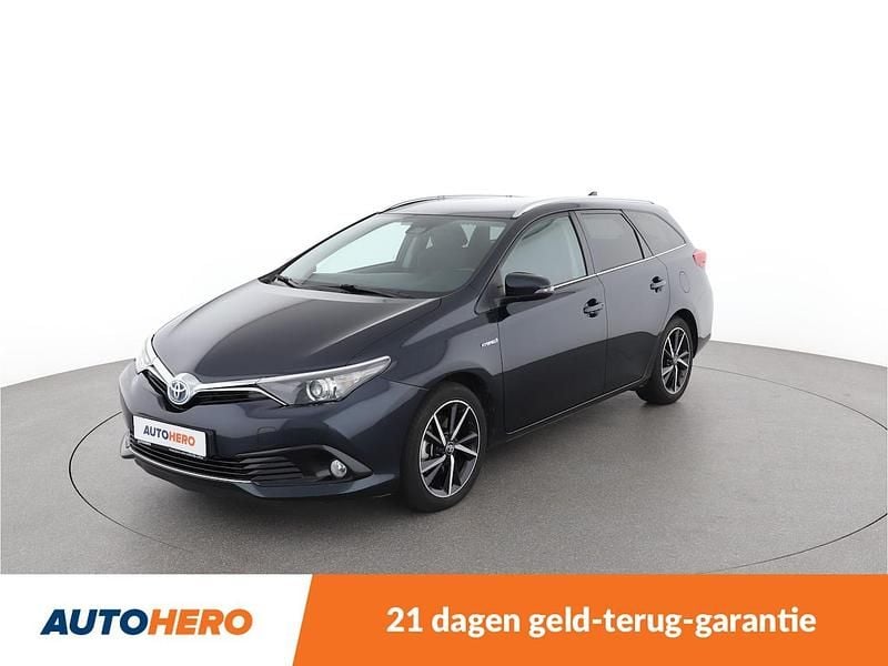 Blauw (metallic) Gebruikt 2017 Toyota Auris Hybrid Executive Hatchback | € 14.749 (Eerlijke prijs) - Afbeelding 1/4