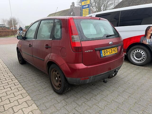 Occasion Ford Fiesta Ambiente 80 PK (58 kW) 2002 Rood (metallic) Hatchback