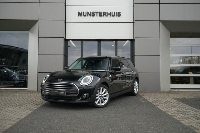 Zwart, metallic lak Gebruikt 2023 Mini Cooper Clubman Classic Stationwagen | € 27.540 (Goede deal) - Afbeelding 1/4