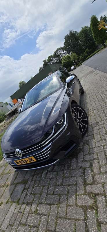 Gebruikt 2017 VW Arteon R-line Coupé | € 20.000 - Afbeelding 1/4