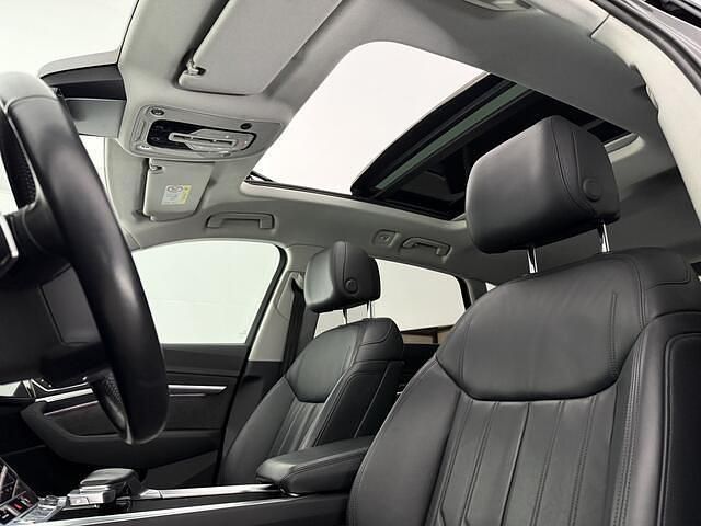 Occasion Audi e-tron Basis 230 kW (313 PK) 2019 Zwart (metallic) SUV