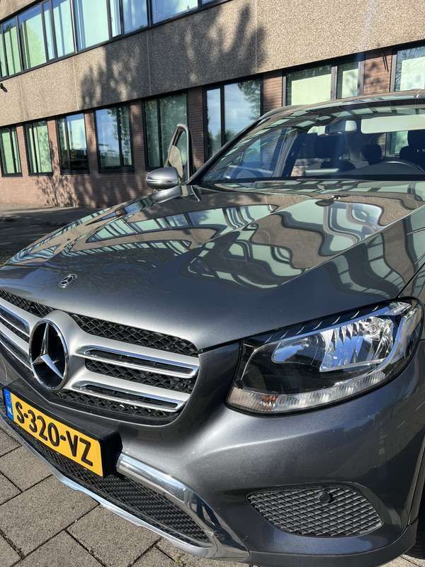 Grijs Gebruikt 2018 Mercedes GLC350 Stationwagen | € 27.999 (Duur) - Afbeelding 1/4