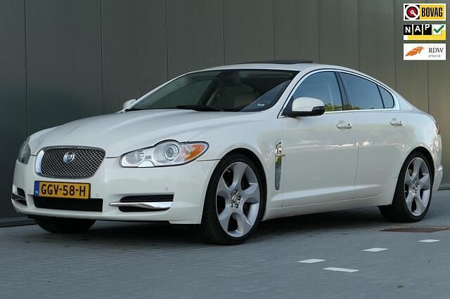 Wit Gebruikt 2009 Jaguar XF Supercharged Sedan | € 13.940 (Iets duurder) - Afbeelding 1/4