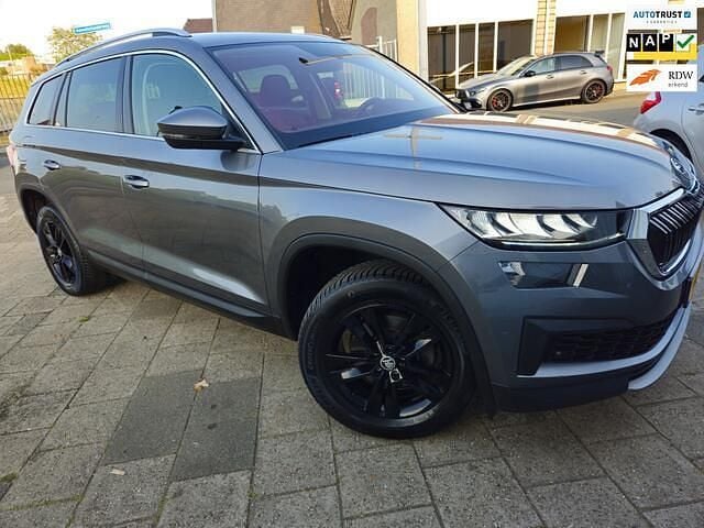 Grijs Gebruikt 2023 Skoda Kodiaq Business Line SUV | € 34.850 (Super prijs) - Afbeelding 1/4