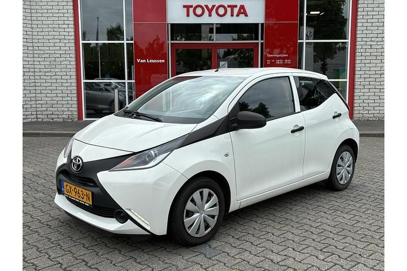 Gebruikt 2015 Toyota Aygo Hatchback | € 7.999 (Goede deal) - Afbeelding 1/1