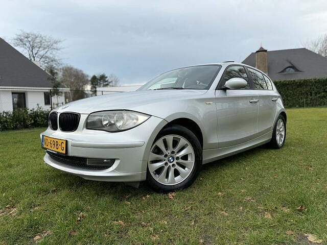 Occasion BMW 118 Executive 143 PK (105 kW) 2007 Grijs (metallic) Hatchback