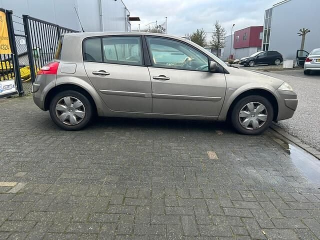 Occasion Renault Mégane III Business 112 PK (82 kW) 2008 Beige Hatchback