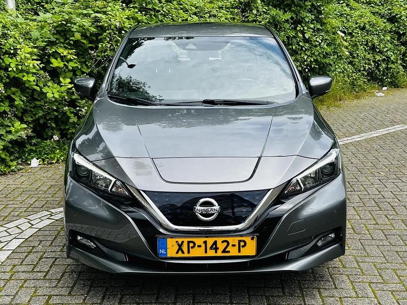 Occasion Nissan Leaf N-Connecta 160 kW (218 PK) 2019 Grijs Hatchback