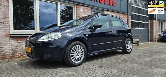 Blauw Gebruikt 2011 Fiat Grande Punto Hatchback | € 3.950 (Duur) - Afbeelding 1/4