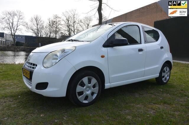 Wit Gebruikt 2011 Suzuki Alto Comfort Hatchback | € 1.699 (Goede deal) - Afbeelding 1/4