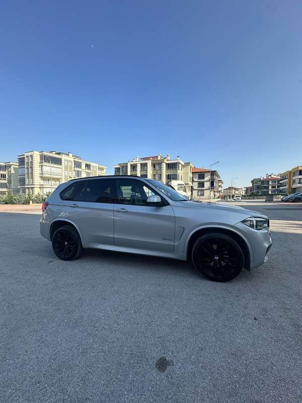 Grijs Gebruikt 2017 BMW X5 M Sport SUV | € 27.500 (Duur) - Afbeelding 1/4