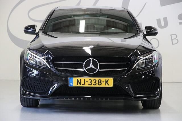 Zwart Gebruikt 2015 Mercedes C180 AMG Sedan | € 18.950 (Goede deal) - Afbeelding 1/4
