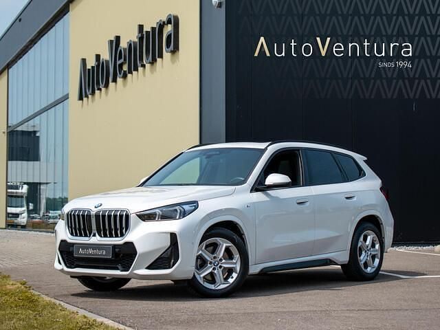 Wit Gebruikt 2024 BMW X1 M Sport SUV | € 45.950 (Eerlijke prijs) - Afbeelding 1/4