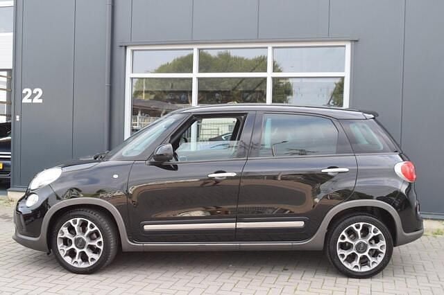 Zwart Gebruikt 2014 Fiat 500L Trekking MPV | € 4.450 (Eerlijke prijs) - Afbeelding 1/4