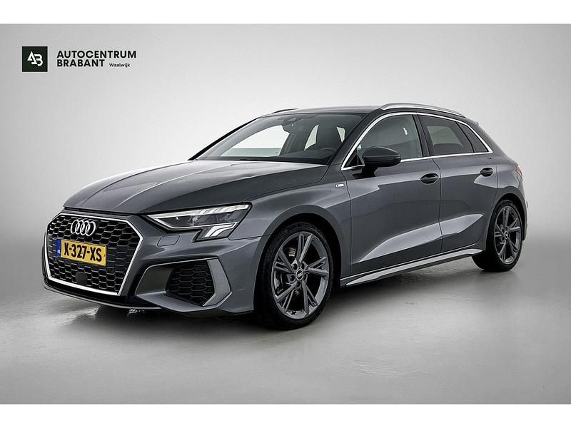 Grijs Gebruikt 2021 Audi A3 Hatchback | € 24.445 (Eerlijke prijs) - Afbeelding 1/4