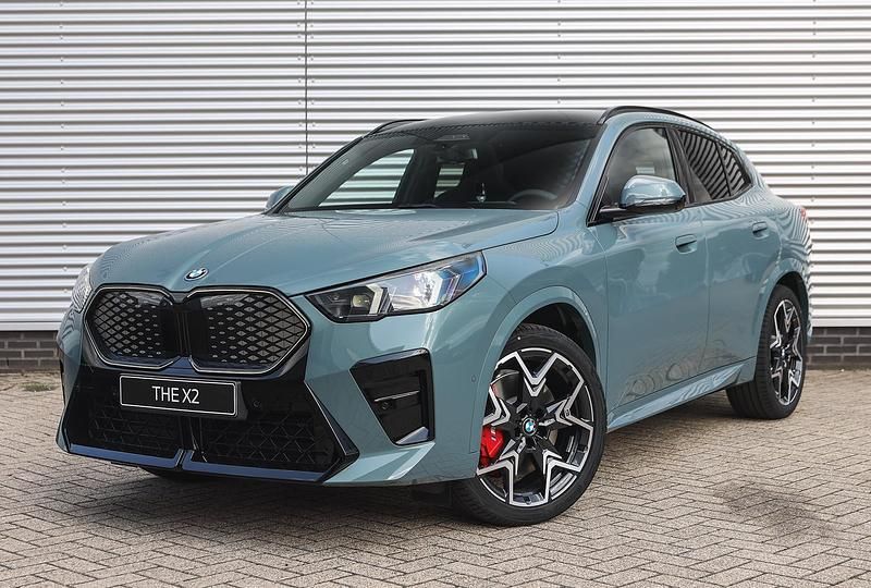 Groen Nieuw 2025 BMW iX2 Executive SUV | € 66.063 (Iets duurder) - Afbeelding 1/4
