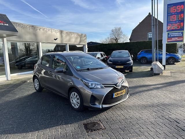 Occasion Toyota Yaris Hybrid 2016 Grijs Hatchback