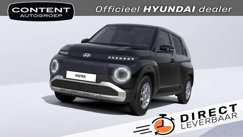 Zwart Nieuw 2025 Hyundai Inster Hatchback | € 25.440 - Afbeelding 1/4