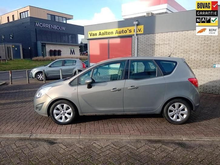 Bruin Occasion 2011 Opel Meriva Edition MPV | € 6.450 - Afbeelding 1/4