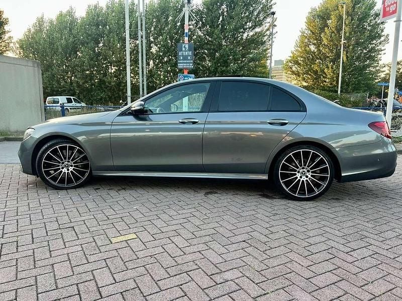Grijs Gebruikt 2019 Mercedes E350 Sport Edition Sedan | € 21.621 - Afbeelding 1/4