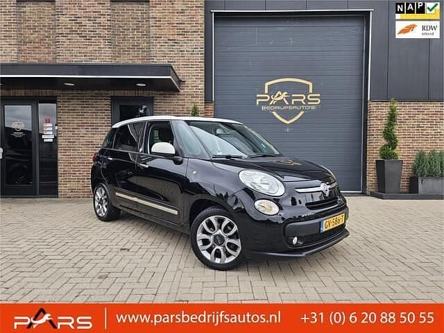 Zwart Gebruikt 2015 Fiat 500L Lounge MPV | € 7.450 (Eerlijke prijs) - Afbeelding 1/4