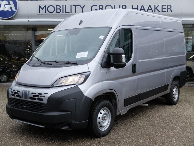 Grijs Nieuw 2024 Fiat Ducato S Van | € 29.945 (Eerlijke prijs) - Afbeelding 1/4