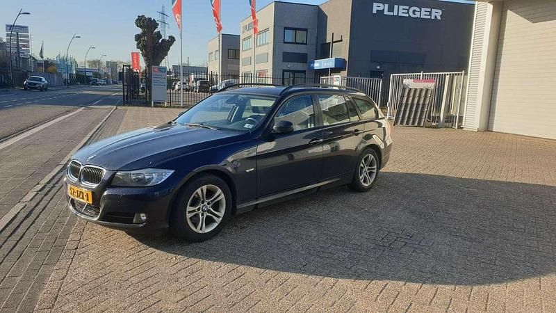 Blauw Gebruikt 2009 BMW 316 Stationwagen | € 1.950 (Super prijs) - Afbeelding 1/4