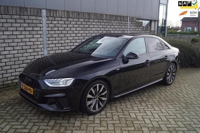 Zwart Gebruikt 2024 Audi A4 Competition Sedan | € 40.850 (Goede deal) - Afbeelding 1/4